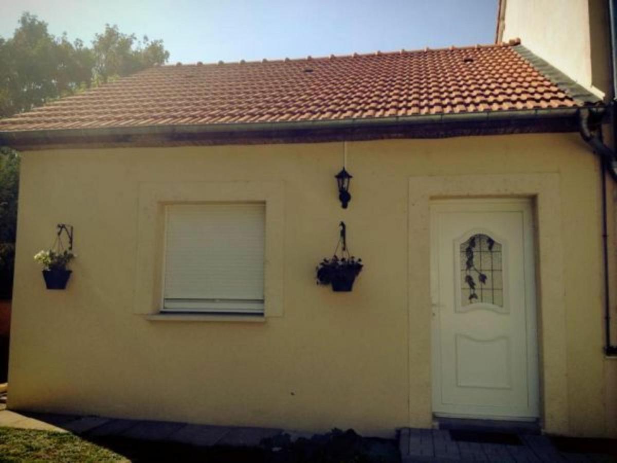 Charmant Gite A Etain, Tout Inclus, Proche Verdun Avec Terrasse Et Parking - Fr-1-585-3 Exteriér fotografie